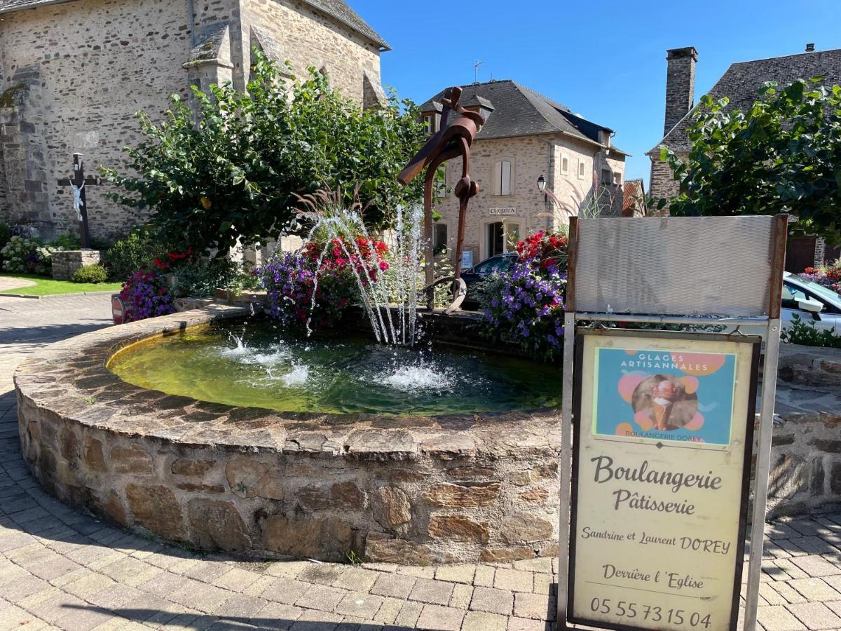 La Maison Charmante D'Elisabeth Saint-Ybard Dış mekan fotoğraf